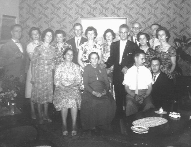 elly moegelmoses familie